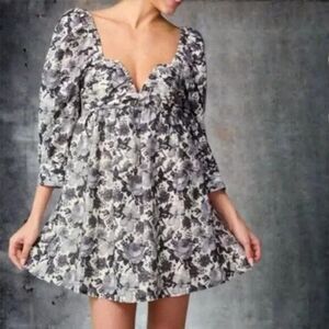 Lena Womens Black Floral Babydoll V-Neck Mini Dress w Puff Sleeves  Size M  NWOT